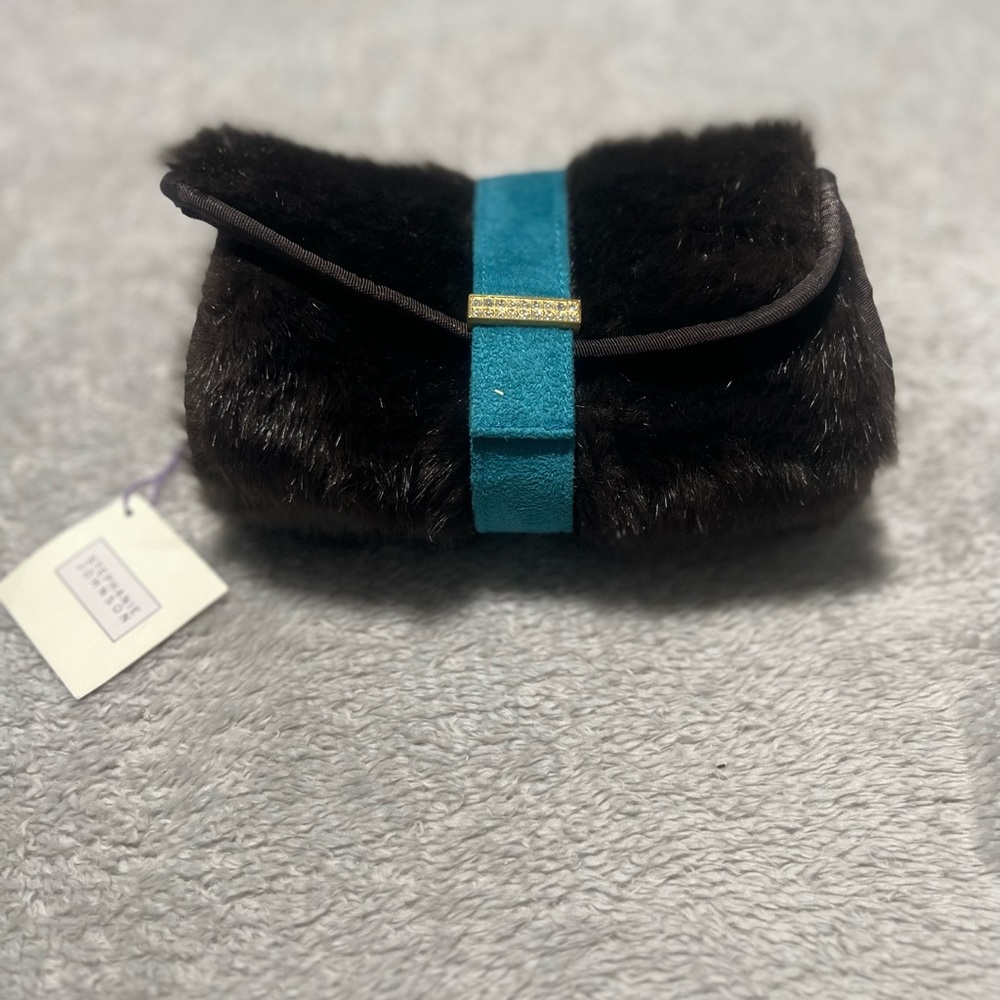 Stephanie Johnson Clutch - Picture 2 of 7